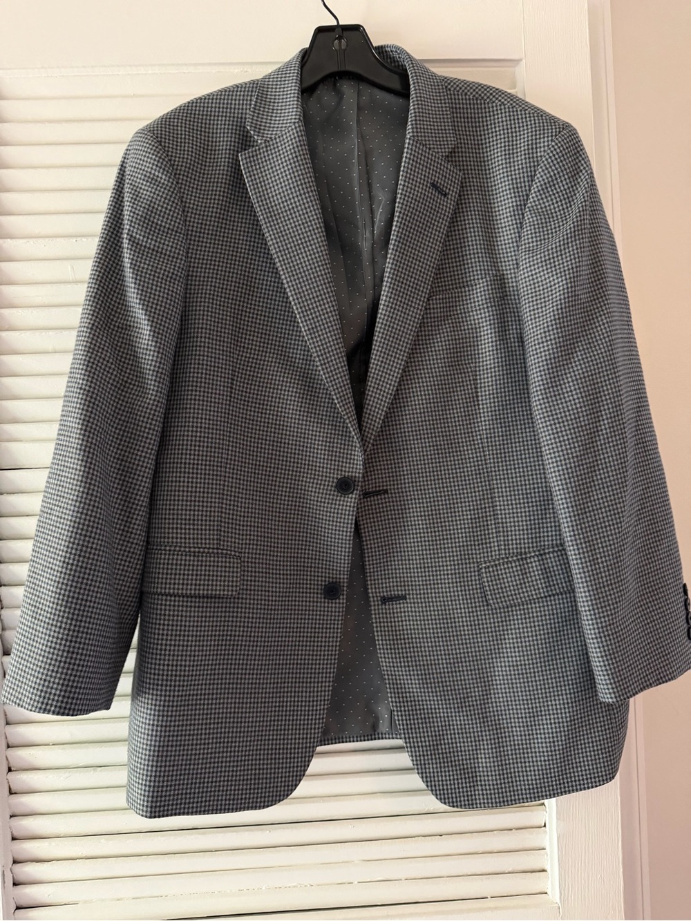 Tommy Hilfiger Men’s Sport Suit Coat Gray Black Blue Check 2-Button Pockets 40R